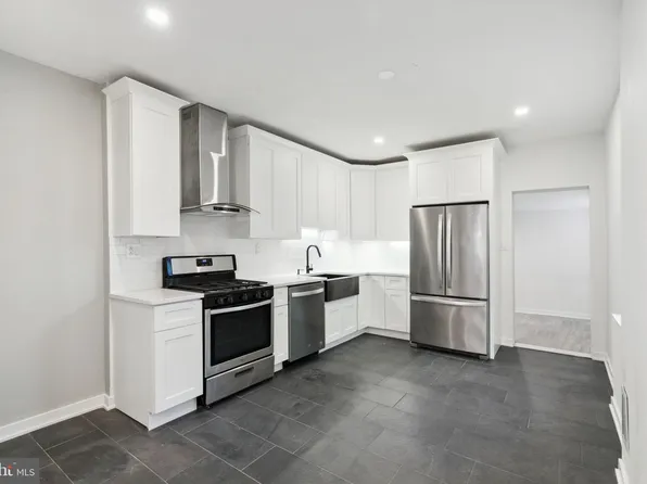 656 Union St, Philadelphia, PA 19104