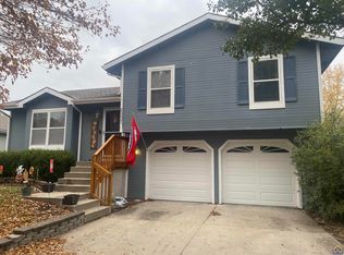 2537 SW Ancaster Rd, Topeka, KS 66614