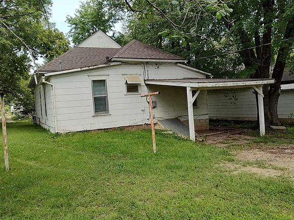 2nd image of 609 Westridge Rd