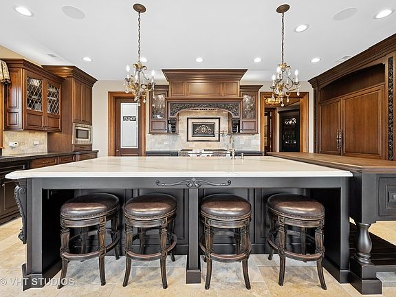 5th image of 546 Oak Knoll Rd