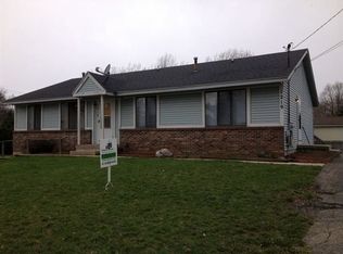 1219 Palmer Ct NE, Grand Rapids, MI 49505