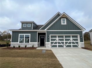 1937 Mallory Ln, Opelika, AL 36804