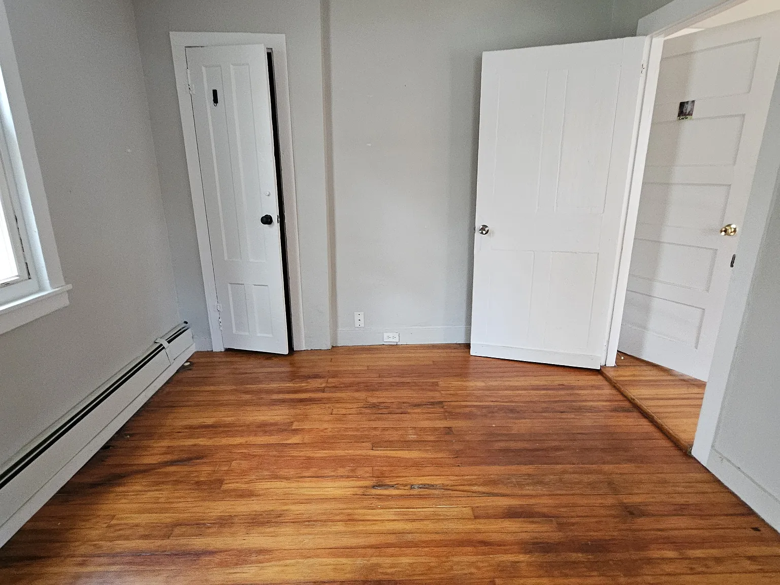 5 bed, 2059 sqft, $2,900 — Photo 3