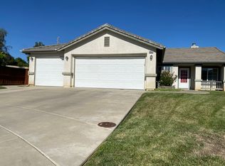 32522 Dahlia Ln, Wildomar, CA 92595