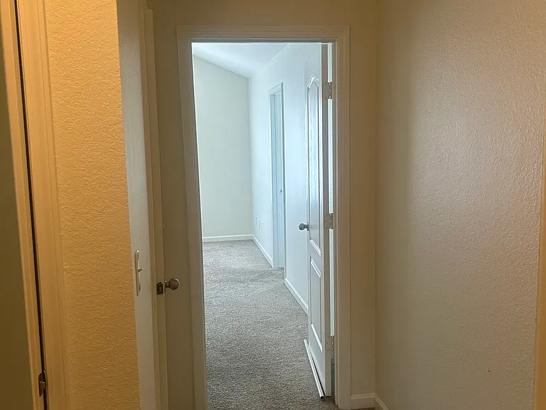 1253 Chinon Point — Photo 14