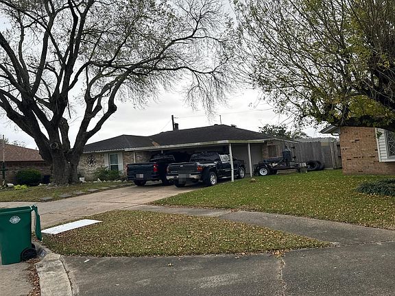 2nd image of 706 Whelton Cir
