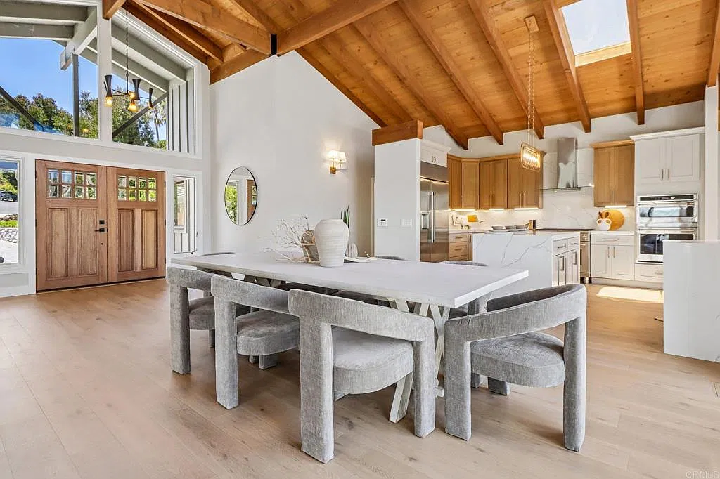 5 bed, 3200 sqft, $19,000 — Photo 4