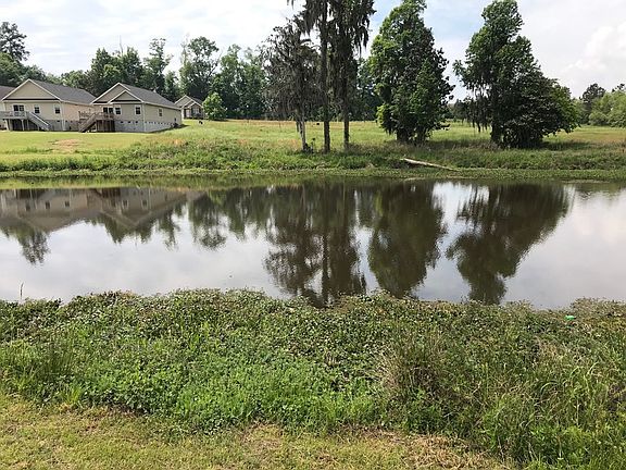 4th image of 285 Lilliquin Dr
