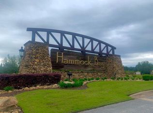 34 Secret St, Freeport, FL 32439