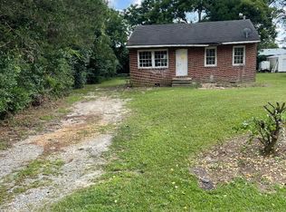 581 Forest Knolls Rd, Goldsboro, NC 27534