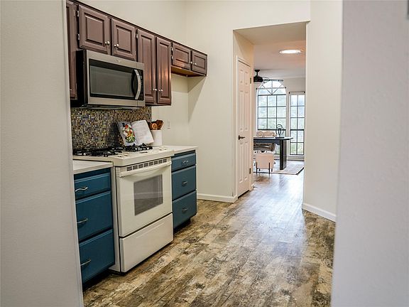 3rd image of 12903 Stanzel Dr