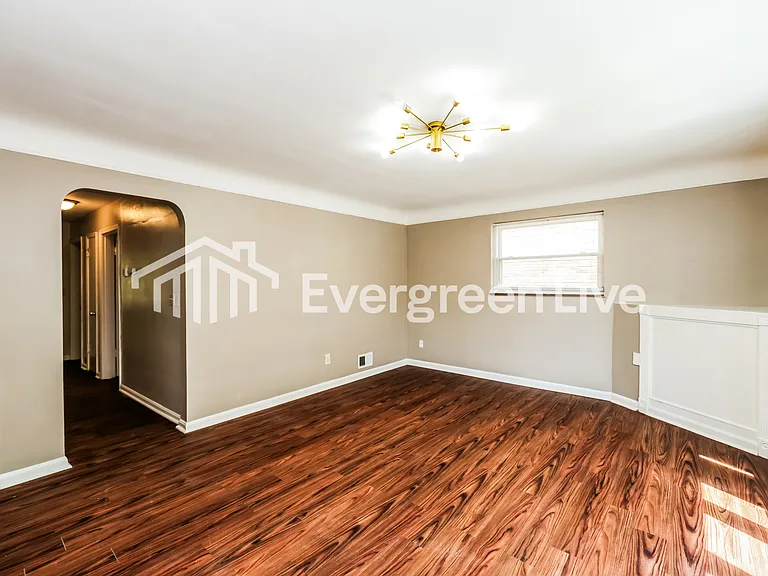 953 Covedale Ave — Photo 9