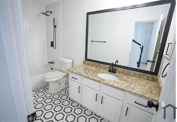 2334 Stillwater Dr — Photo 20