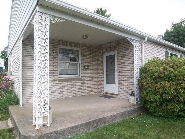 2nd image of 8130 Spruce Dr