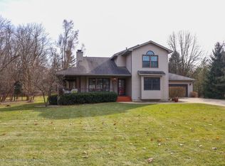 9878 Missaukee Ln, Haslett, MI 48840