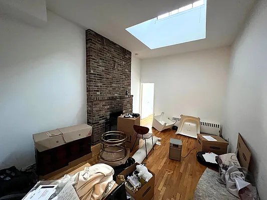 Rented by City Connections Realty | media 9