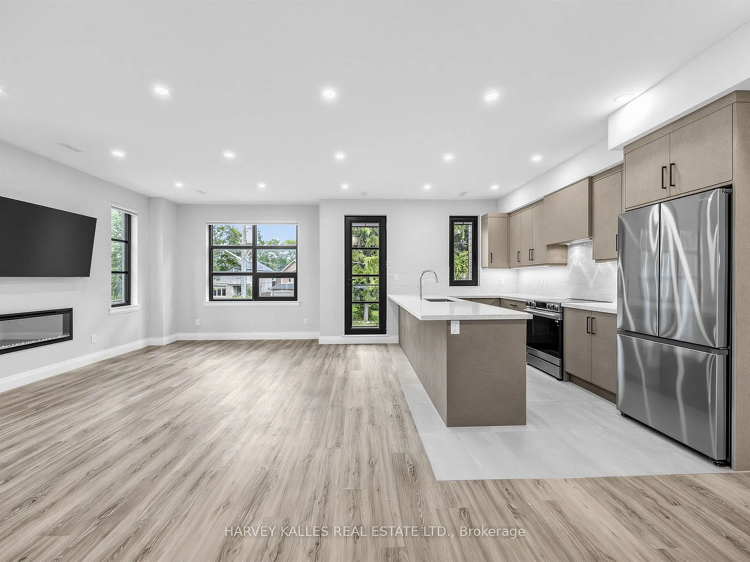 3 bed, $4,350 — Photo 3