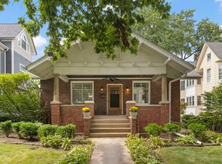 115 N Wright St, Naperville, IL 60540