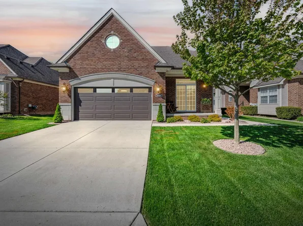 21186 Lilac Ln #155, Clinton Township, MI 48036