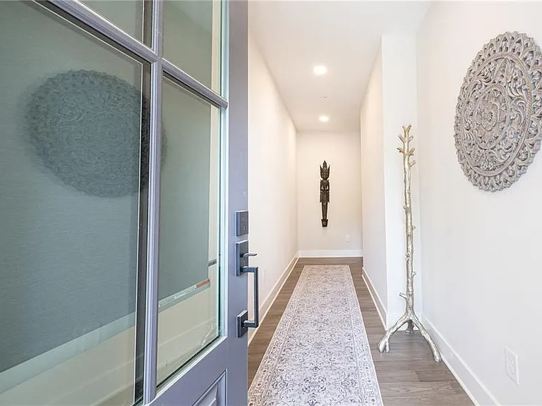 2722 Thornewilde Way — Photo 8