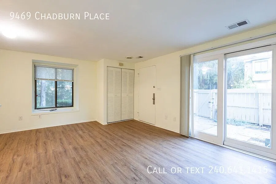 Lovely 3 Br/1.5 Ba Eog Townhome In Montgomery Village! — Photo 3
