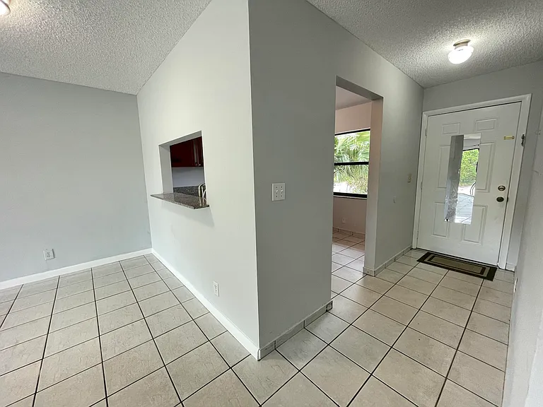 16344 Country Lake Cir — Photo 8