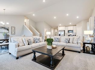 5176 Mustang Dr, Saint Paul, MN 55129