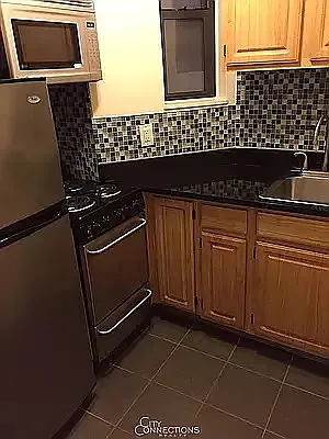 Rented by City Connections Realty | media 2