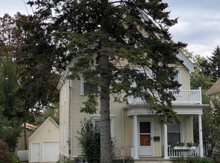 1608 12th Ave, Grafton, WI 53024