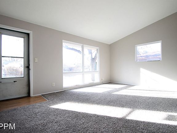 5th image of 8757 Grand Ave