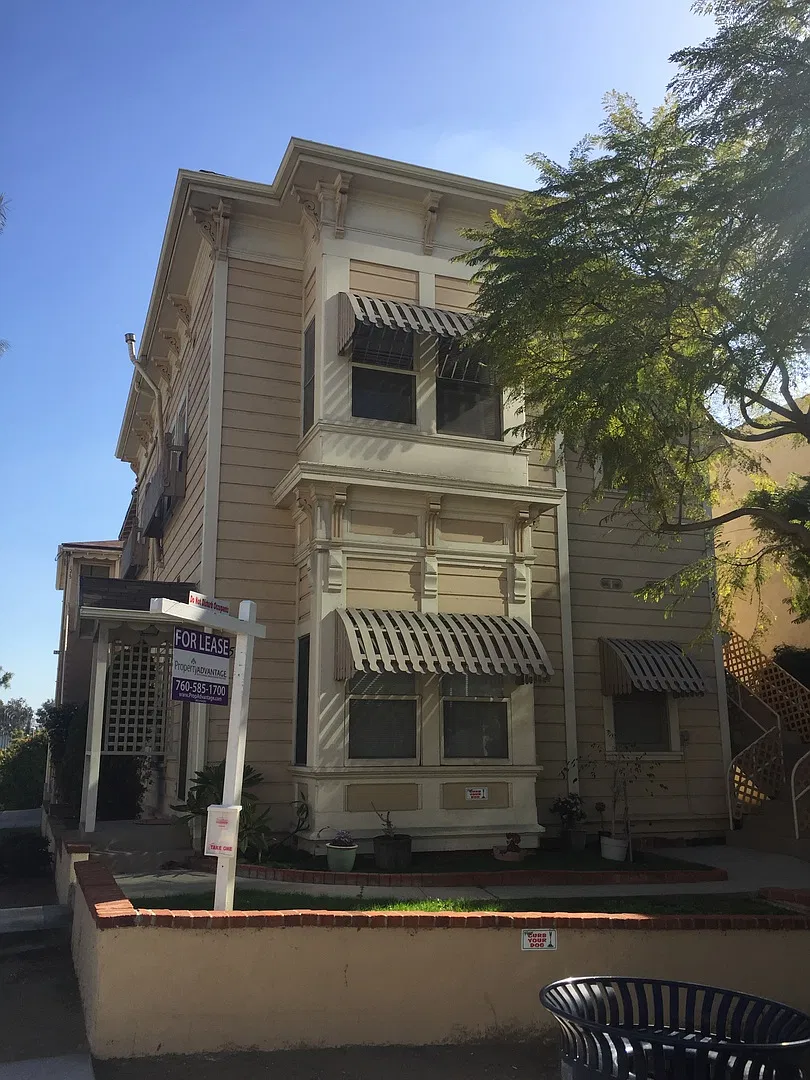 Spacious corner unit in Cortez Hills! — Photo 1