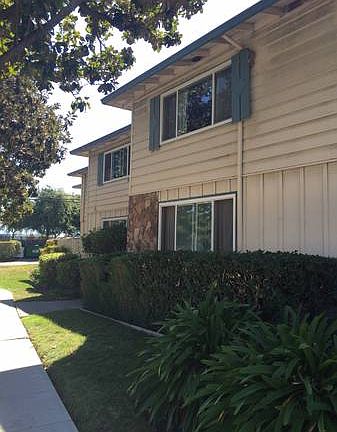 2nd image of 3195 Pearl Ave #2