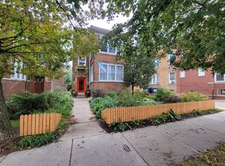 1753 W Jarvis Ave, Chicago, IL 60626