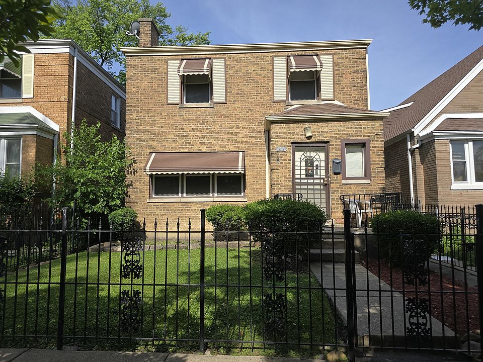 2nd image of 8518 S Seeley Ave