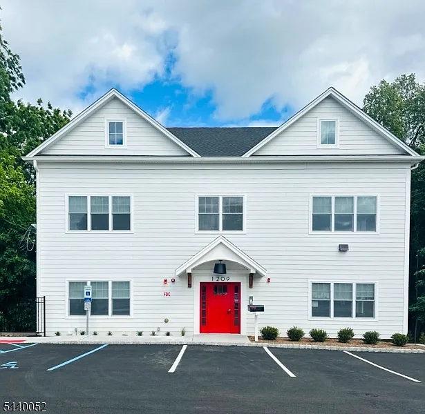 1209 Littleton Rd #C