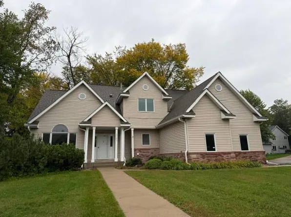 17123 Jonathan Ct, Lakeville, MN 55044