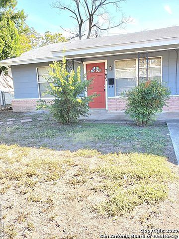 1st image of 766 Edgebrook Ln