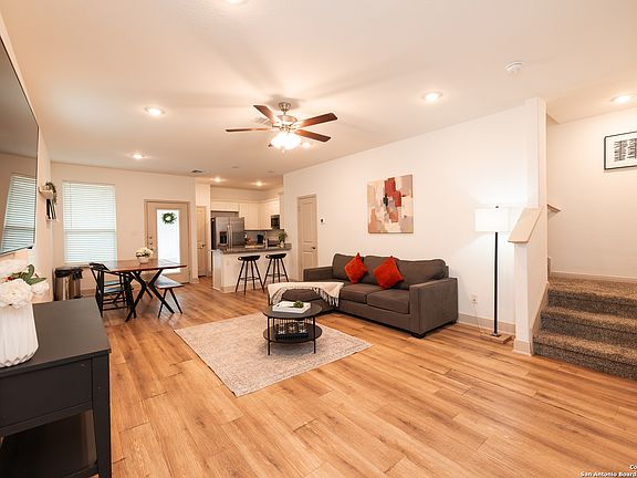 3rd image of 7508 Magnolia Village