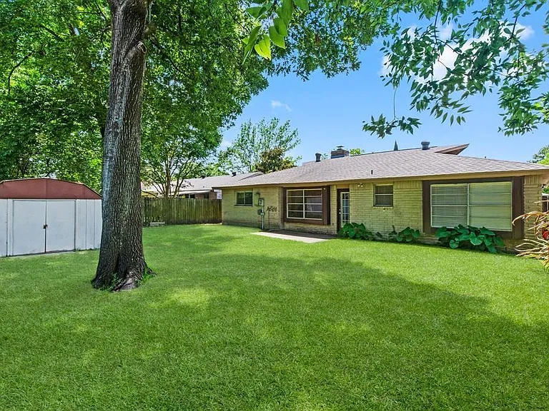 9718 Shady Tree Ln — Photo 22