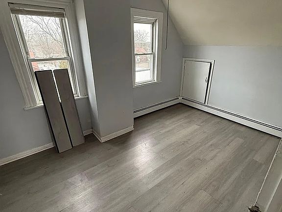 2nd image of 225 Linden Rd #B