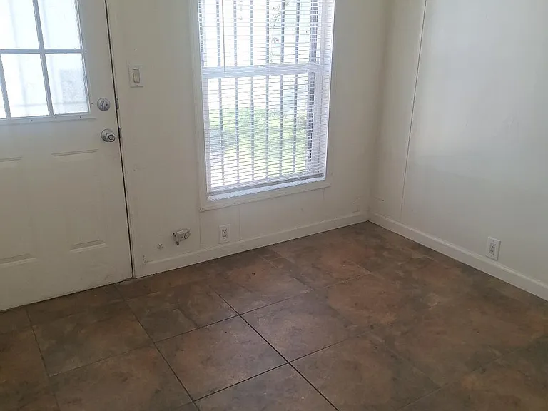 909 S Mesa St #1 — Photo 5