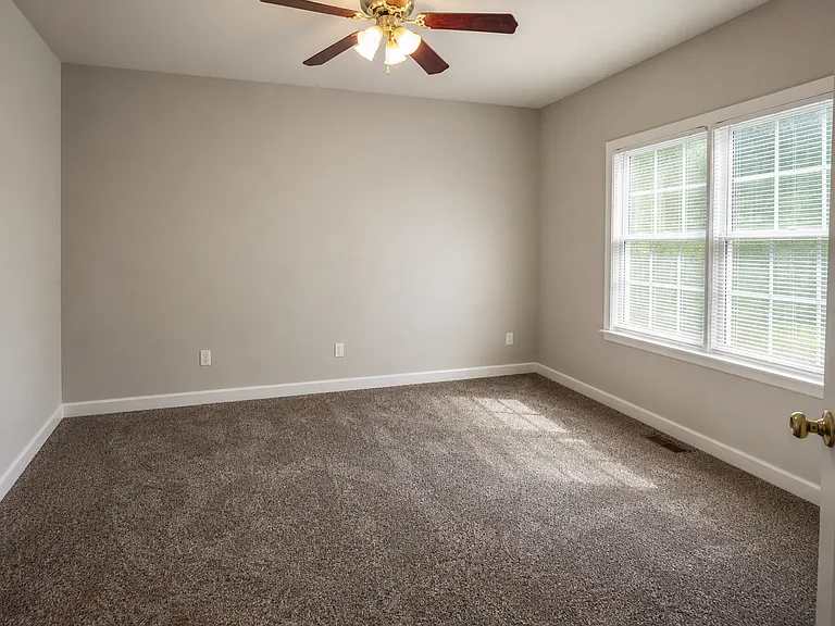 17239 Knoxwood Dr — Photo 12
