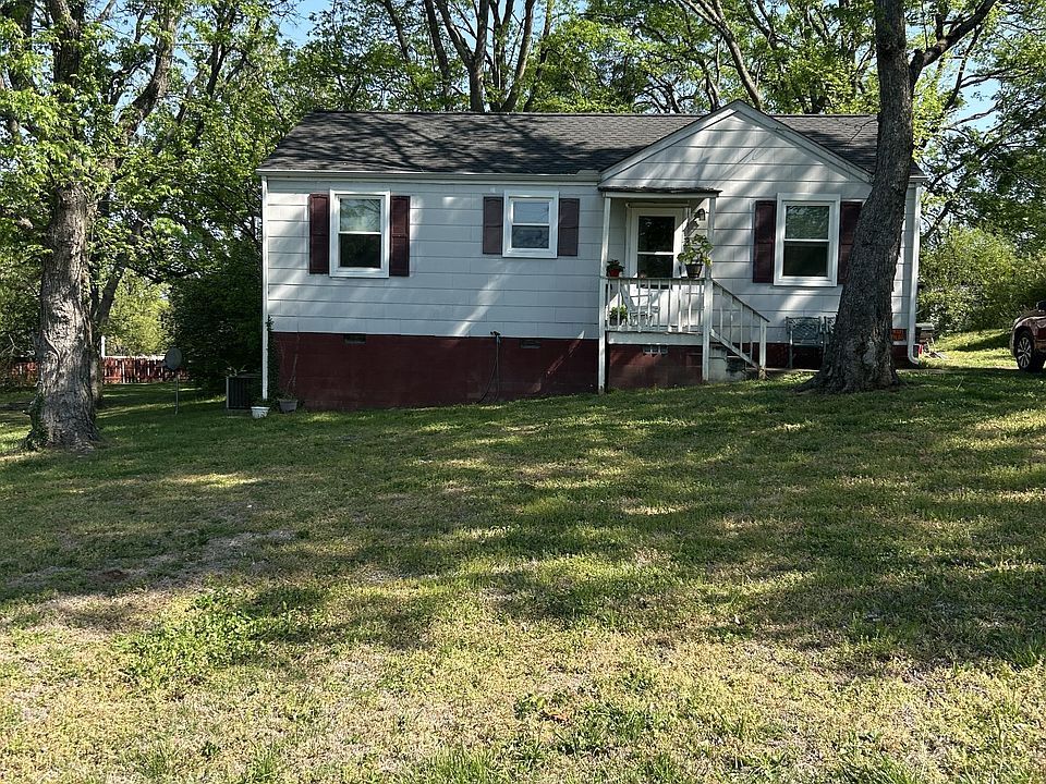 1st image of 1926 Dahlia Dr