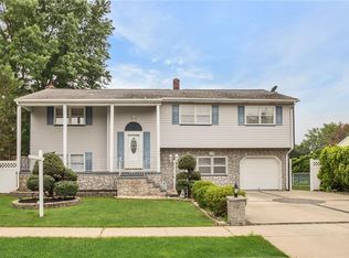 14 Cottonwood Dr, Sayreville, NJ 08872