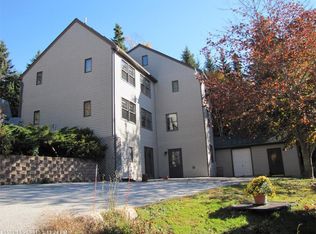 1216 Sunshine Rd, Deer Isle, ME 04627