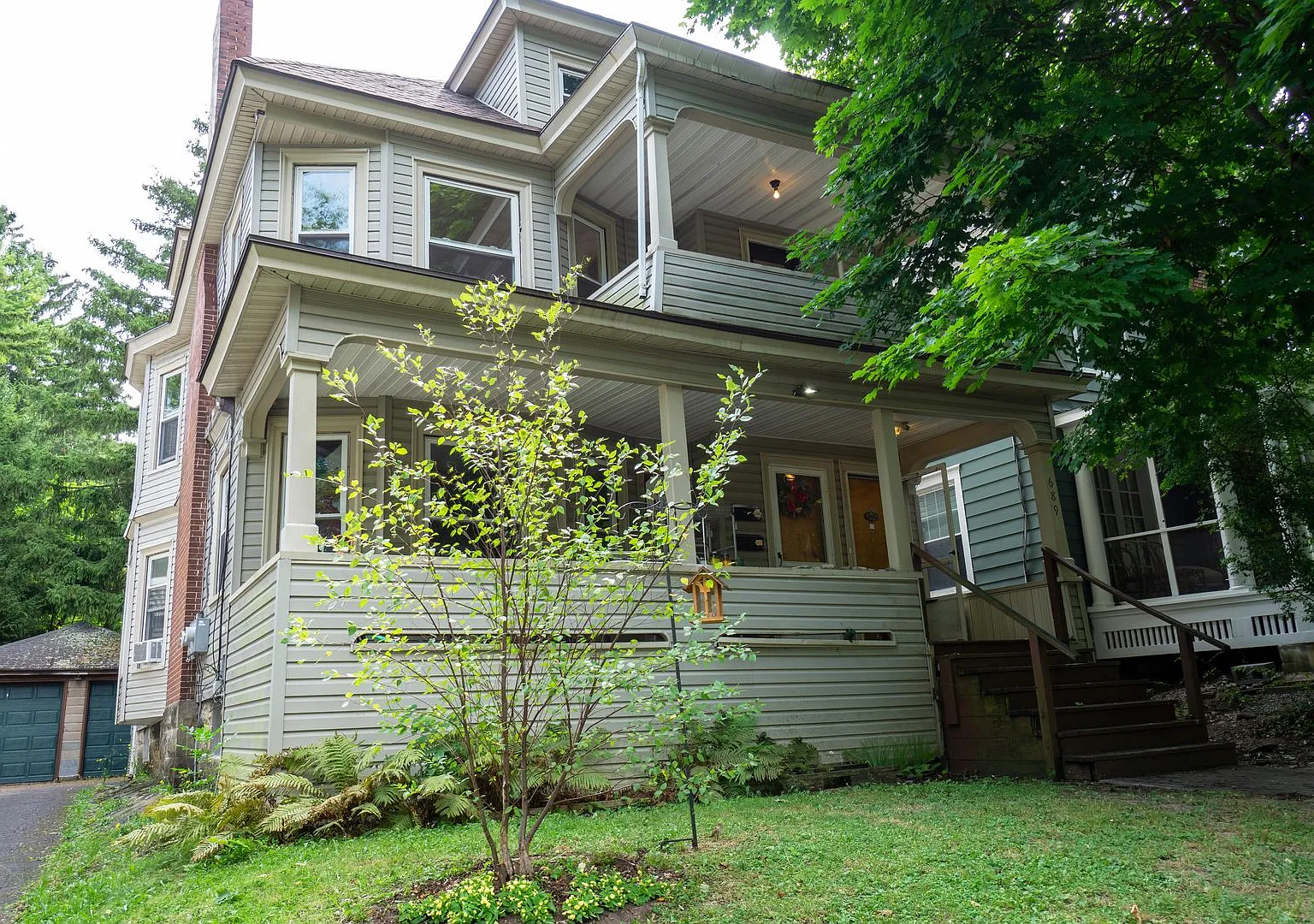 689 Allen St Apt 2 - Available 8/1/27 - Large Newly Renovated Second Floor Flat — Photo 2