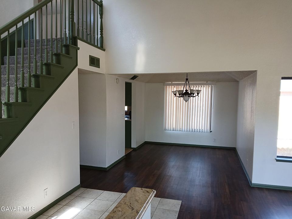 1st image of 44603 Grove Ln