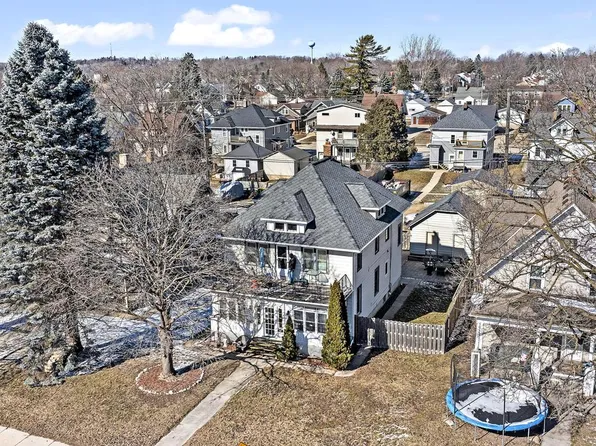 142 East Washington STREET, West Bend, WI 53090