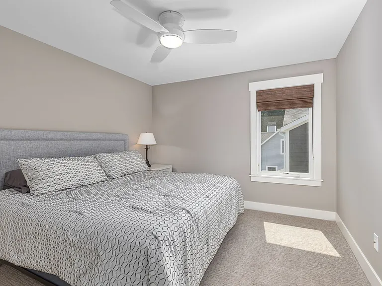 7002 Silver Lake Dr NE — Photo 19