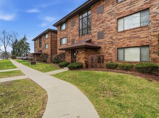 9610 Mason Ave APT 1, Oak Lawn, IL 60453